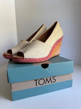 Toms espadrilles